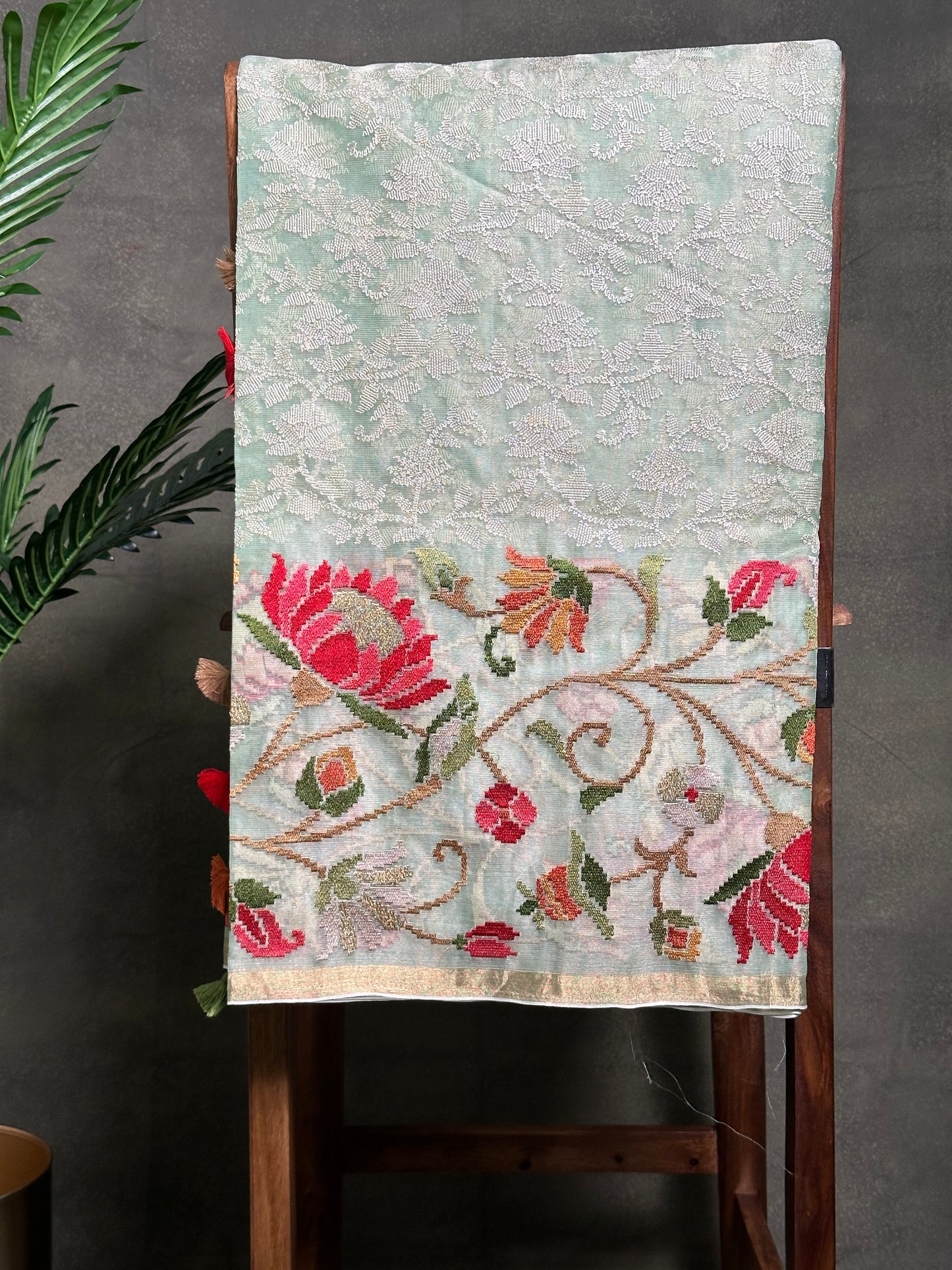 Pista Green Tissue Floral Skirt Border Embroidery Saree